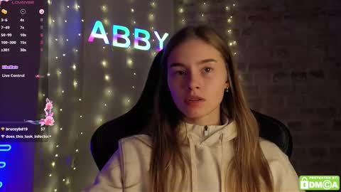 Snapshot of roxxxie_reid chatting on February 27, 2026, 8:31 pm Roxieex ABBY online show from February 27, 2026, 8:31 pm