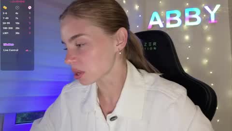 Roxieex ABBY online show from June 3, 2026, 6:13 pm