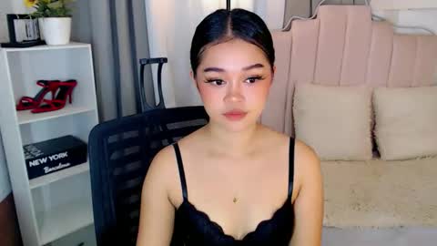roxxy_blossom online show from September 27, 2025, 2:38 am