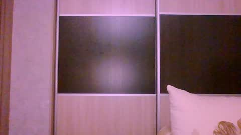 Roxxy Wharton online show from June 24, 2026, 11:42 am