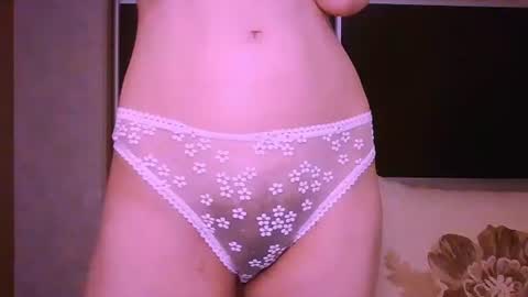 Roxxy Wharton online show from July 2, 2026, 11:05 am
