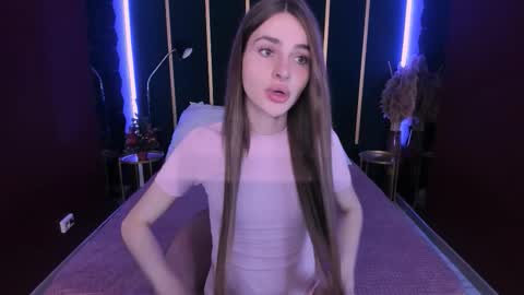 Roxy online show from December 17, 2025, 9:59 am