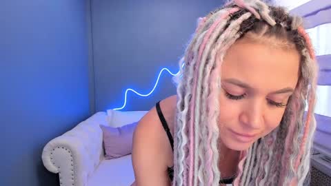 Snapshot of roxy_mars chatting on December 2, 2024, 5:15 am Roxy online show from December 2, 2024, 5:15 am