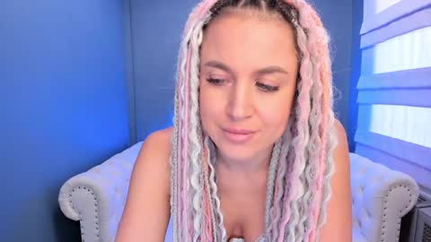 Snapshot of roxy_mars chatting on December 7, 2024, 4:53 am Roxy online show from December 7, 2024, 4:53 am