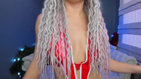 Snapshot of roxy_mars chatting on January 2, 2025, 4:20 am Roxy online show from January 2, 2025, 4:20 am