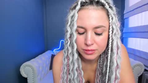 Snapshot of roxy_mars chatting on January 8, 2025, 7:55 am Roxy online show from January 8, 2025, 7:55 am