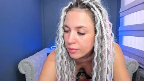 Snapshot of roxy_mars chatting on January 16, 2025, 8:11 am Roxy online show from January 16, 2025, 8:11 am