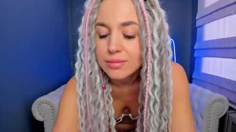 Snapshot of roxy_mars chatting on February 14, 2025, 5:09 am Roxy online show from February 14, 2025, 5:09 am