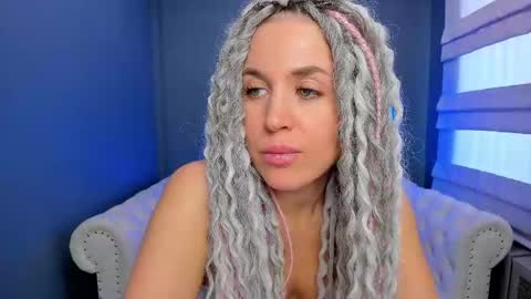 Snapshot of roxy_mars chatting on February 14, 2025, 8:10 am Roxy online show from February 14, 2025, 8:10 am