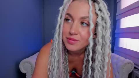Snapshot of roxy_mars chatting on March 10, 2025, 7:21 am Roxy online show from March 10, 2025, 7:21 am