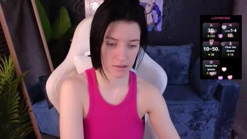 roxy_riot_ online show from December 3, 2025, 1:35 am