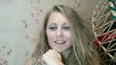 Snapshot of roxyfox18x01 chatting on October 3, 2025, 8:06 pm roxyfox18x01 online show from October 3, 2025, 8:06 pm