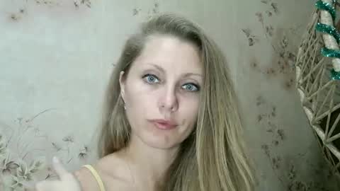 Snapshot of roxyfox18x01 chatting on October 10, 2025, 7:46 pm roxyfox18x01 online show from October 10, 2025, 7:46 pm