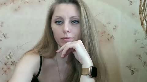 roxyfox18x01 online show from January 14, 2026, 10:43 am