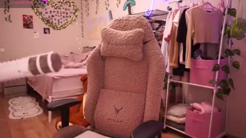 roxysuh online show from February 11, 2026, 7:02 am