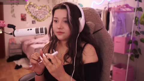 roxysuh online show from May 24, 2026, 8:30 am