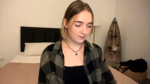 Roxy online show from April 1, 2026, 1:41 pm