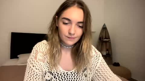 Roxy online show from April 12, 2026, 1:16 pm