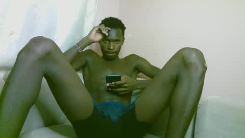 Snapshot of royalty254 chatting on March 25, 2026, 9:15 am royalty254 online show from March 25, 2026, 9:15 am