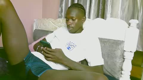 Snapshot of royalty254 chatting on March 28, 2026, 7:13 pm royalty254 online show from March 28, 2026, 7:13 pm