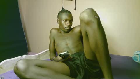 Snapshot of royalty254 chatting on April 1, 2026, 12:17 pm royalty254 online show from April 1, 2026, 12:17 pm
