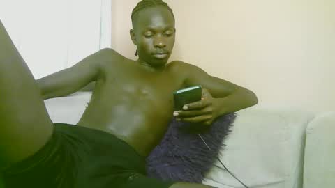 Snapshot of royalty254 chatting on April 24, 2026, 2:08 pm royalty254 online show from April 24, 2026, 2:08 pm