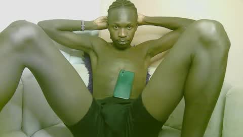 Snapshot of royalty254 chatting on April 26, 2026, 5:05 am royalty254 online show from April 26, 2026, 5:05 am