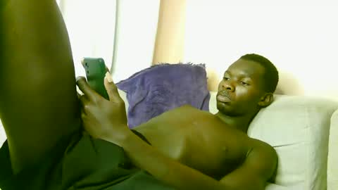 Snapshot of royalty254 chatting on June 26, 2026, 7:57 am royalty254 online show from June 26, 2026, 7:57 am