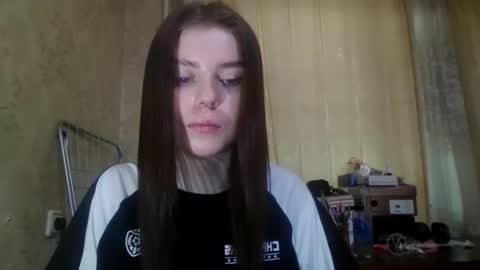 Snapshot of royalvelour chatting on May 31, 2026, 12:34 pm royalvelour online show from May 31, 2026, 12:34 pm