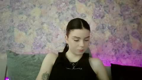 Snapshot of royalvelour chatting on June 4, 2026, 2:56 pm royalvelour online show from June 4, 2026, 2:56 pm