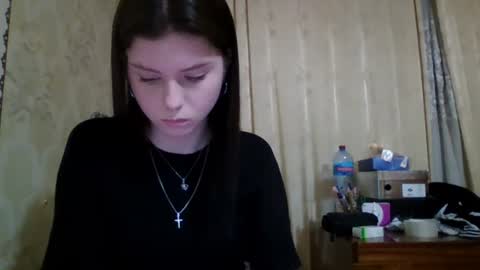 Snapshot of royalvelour chatting on June 11, 2026, 8:29 pm royalvelour online show from June 11, 2026, 8:29 pm