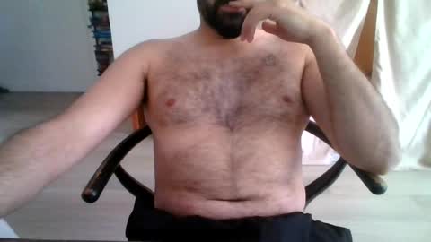 Snapshot of roymboy9 chatting on August 7, 2026, 10:23 pm roymboy9 online show from August 7, 2026, 10:23 pm