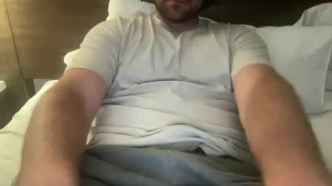 roythegil online show from June 25, 2026, 2:44 am