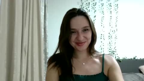 Roza05x online show from July 4, 2026, 7:53 pm