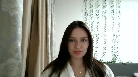 Roza05x online show from July 12, 2026, 7:49 pm