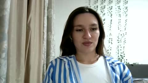 Roza05x online show from July 24, 2026, 8:18 pm