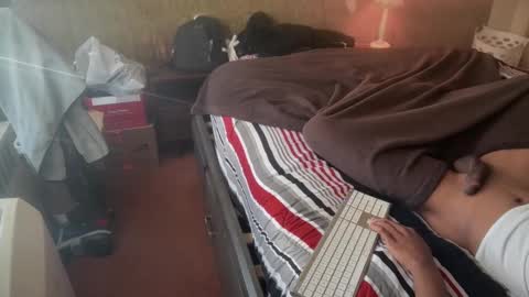 rozay131013 online show from September 13, 2025, 9:03 pm