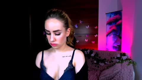 Snapshot of rozmary_ket chatting on February 7, 2025, 10:50 am Im Rozmary nice to meet you 3 online show from February 7, 2025, 10:50 am