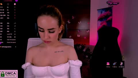 Snapshot of rozmary_ket chatting on February 7, 2025, 1:53 pm Im Rozmary nice to meet you 3 online show from February 7, 2025, 1:53 pm