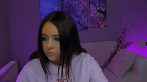 Snapshot of rozmary_ket chatting on September 18, 2025, 12:40 pm Im Rozmary nice to meet you 3 online show from September 18, 2025, 12:40 pm