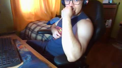 rpaulo25 online show from December 22, 2024, 4:27 pm