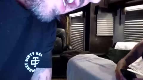 rraineonme online show from December 3, 2025, 10:02 am