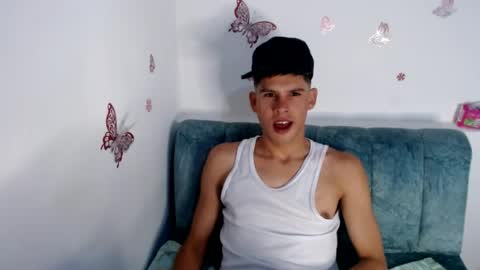 Snapshot of rrutbel15 chatting on July 16, 2026, 2:06 am rrutbel15 online show from July 16, 2026, 2:06 am