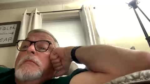 Snapshot of rs006 chatting on October 20, 2025, 1:44 pm rs006 online show from October 20, 2025, 1:44 pm