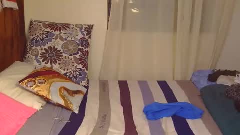 Rosee online show from April 16, 2026, 7:47 pm