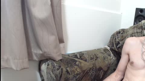 Snapshot of rubitricky chatting on January 17, 2025, 5:41 pm RubitRicky online show from January 17, 2025, 5:41 pm