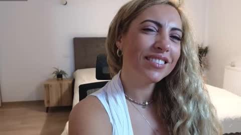 Snapshot of ruby_fit chatting on October 9, 2025, 12:52 am Ruby online show from October 9, 2025, 12:52 am