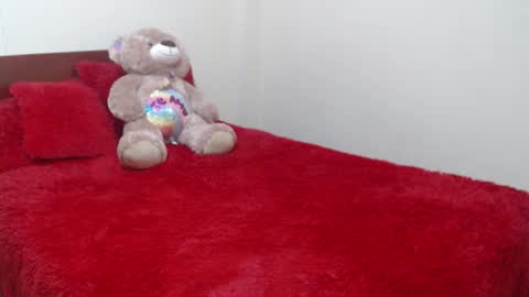 Ruby    Independent model help me reach 50 thumbs up online show from September 11, 2025, 1:33 pm