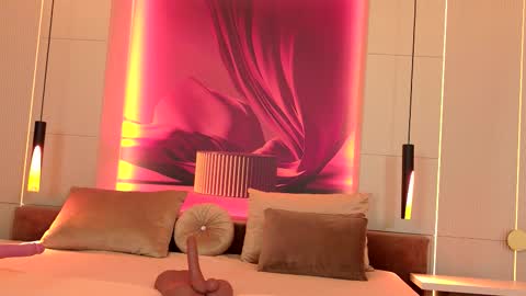 Snapshot of rubyluxee chatting on October 12, 2025, 5:06 am Ruby Luxe online show from October 12, 2025, 5:06 am