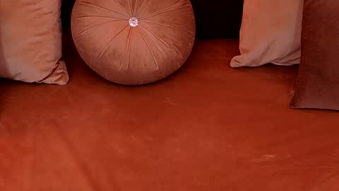 Ruby Luxe online show from April 4, 2026, 4:55 am